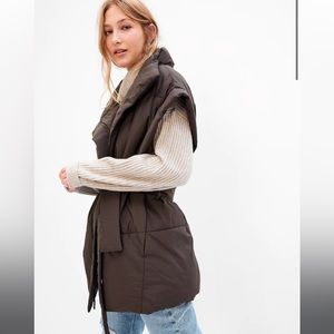 NWOT Gap Tall Duvet Wrap Puffer Vest